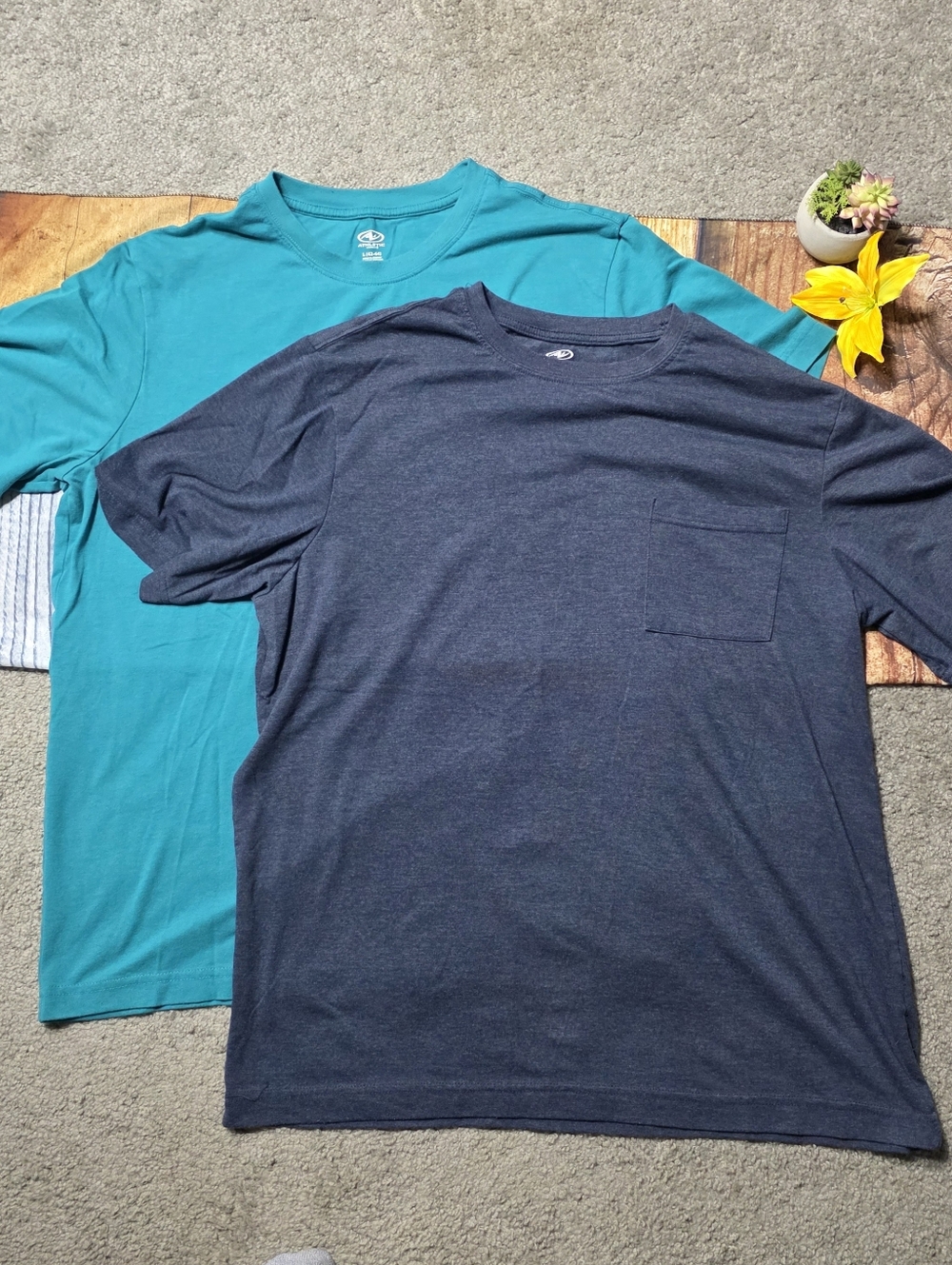 Athletic Works Casual T-Shirts Plain Shirt Lot of 2 Blue and Teal Size L 42 - 44